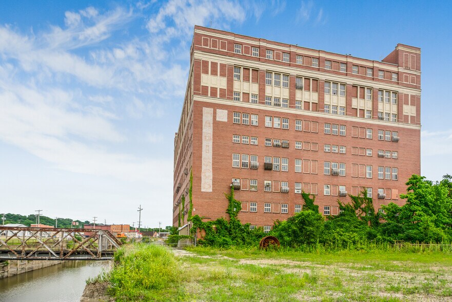 More Photos Of 224 Main St, Marseilles Industrial For Sale