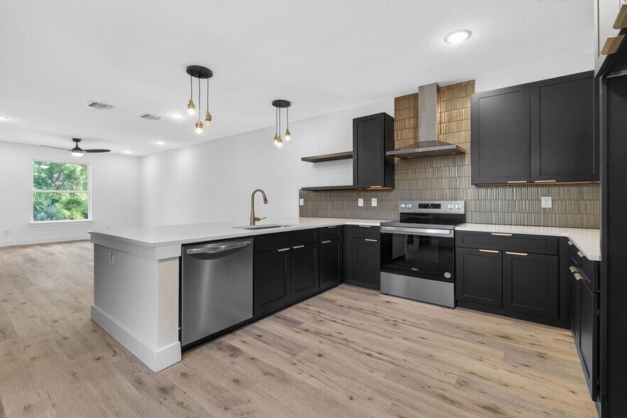 More Photos Of 125 Dashiell St, San Antonio Multifamily For Sale