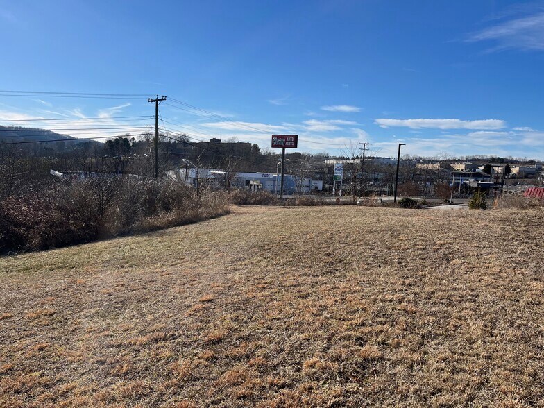 More Photos Of 1.36 AC N. 4th St., Wytheville Land For Sale