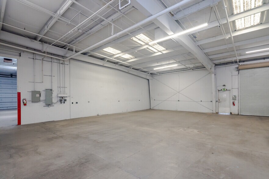 More Photos Of 1950 Centers Ave, Lake Havasu City Warehouse For Lease