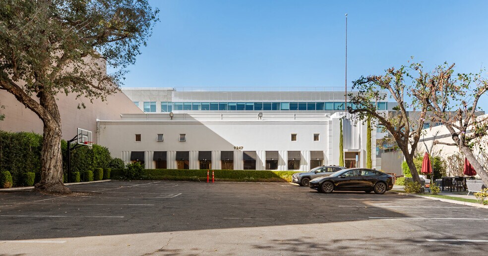 More Photos Of 9247 Alden Dr, Beverly Hills Office For Lease