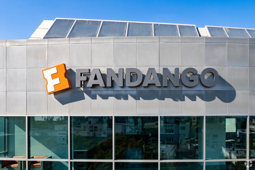 More Photos Of 407 N Maple Dr, Beverly Hills Coworking Space