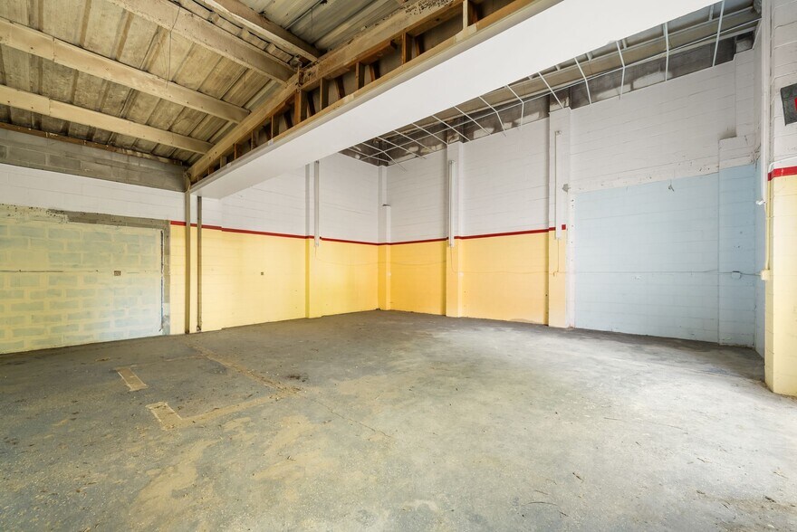 More Photos Of 519 NW 10th Ave, Gainesville General Retail For Sale