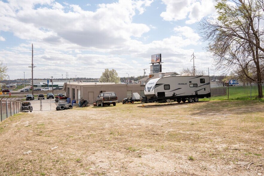 More Photos Of 7002 L St, Omaha Service For Sale