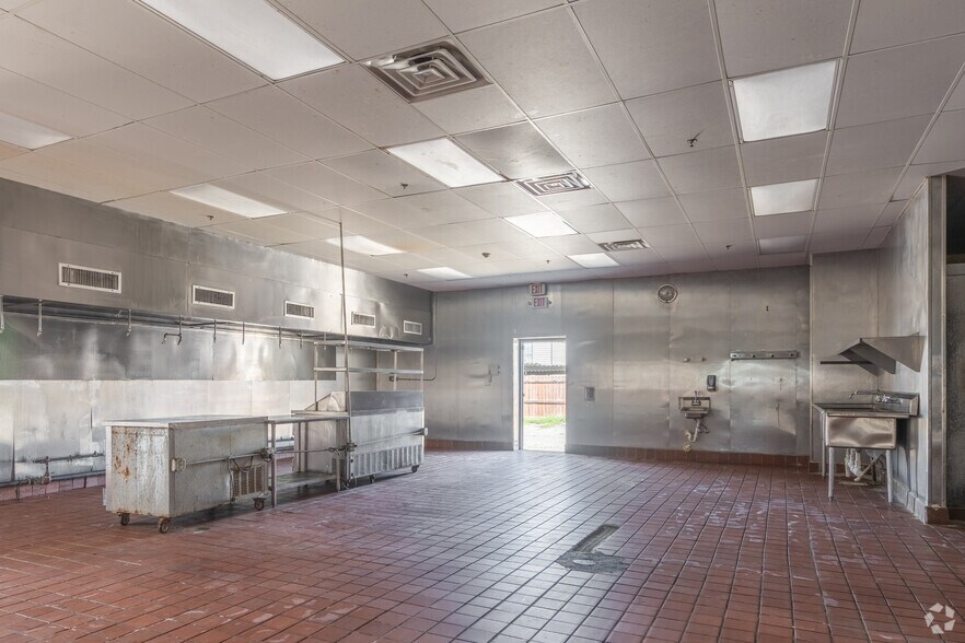 More Photos Of 2211-2225 Southmore Ave, Pasadena Unknown For Lease