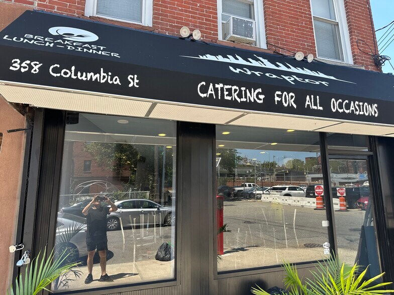 More Photos Of 358 Columbia St, Brooklyn Storefront Retail Residential For Lease