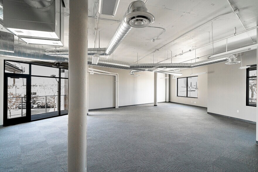 More Photos Of 1 E Charleston Blvd, Las Vegas Storefront Retail Office For Lease