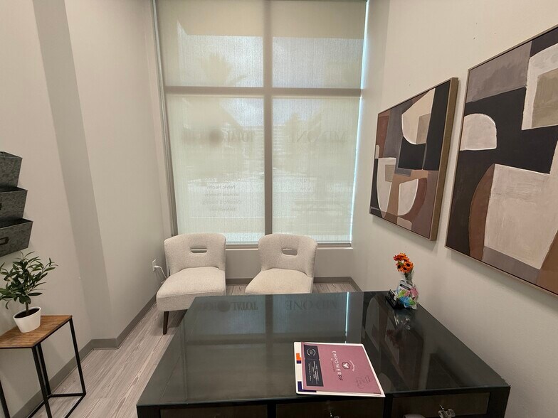 More Photos Of 1415 2nd St, Sarasota Apartments For Lease