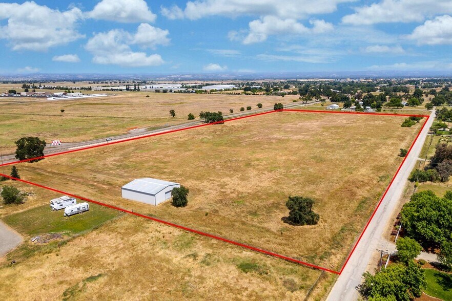 More Photos Of 3333 Nicolaus Rd, Lincoln Land For Sale