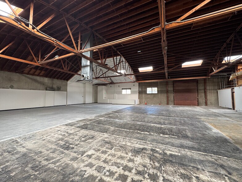 More Photos Of 2920 7th St, Berkeley Service For Lease