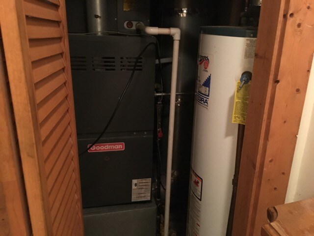 More Photos Of 541 University Pkwy, University Park Convenience Store For Sale