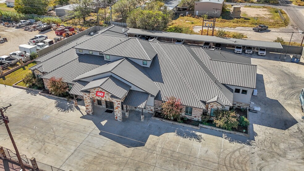 More Photos Of 4313 N County Rd W, Odessa Office For Sale