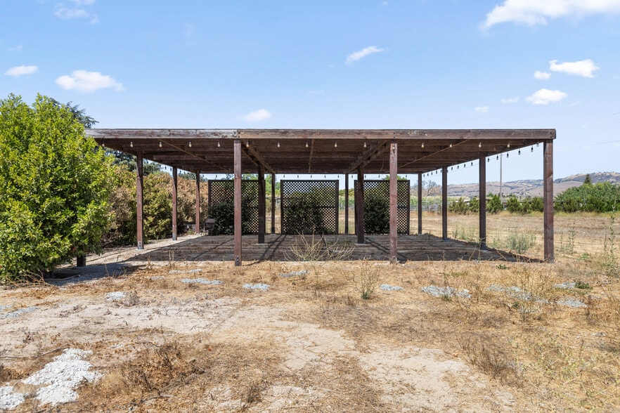 More Photos Of 675 Buena Vista Ave, Gilroy Manufacturing For Sale