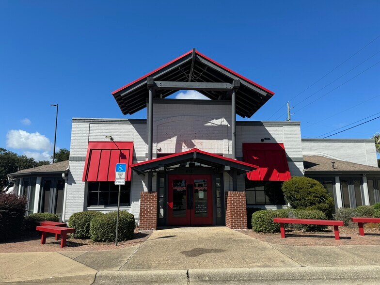Primary Photo Of 4781 Bayou Blvd, Pensacola Restaurant For Sale