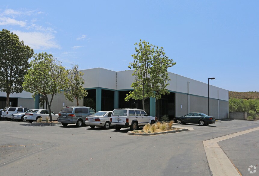 More Photos Of 3025 Industry St, Oceanside Unknown For Lease