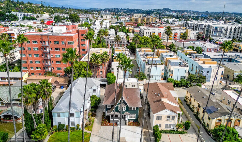 More Photos Of 1732 N Wilton Pl, Los Angeles Apartments For Sale