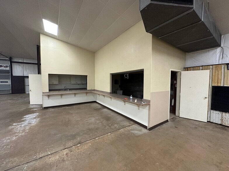 More Photos Of 4036 FM 2767, Tyler Flex For Sale