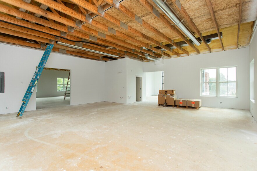 More Photos Of 65 Saratoga Rd, Glenville Medical For Lease