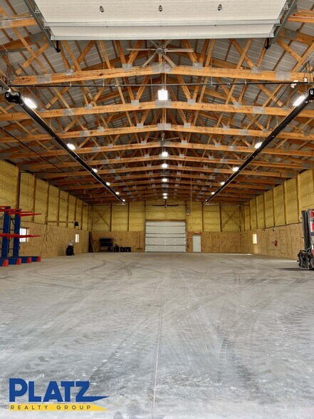 More Photos Of 15439 W Akron Canfield Rd, Berlin Center Warehouse For Sale