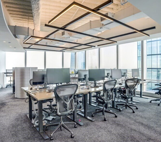 More Photos Of 4 World Trade Center, New York Office For Lease