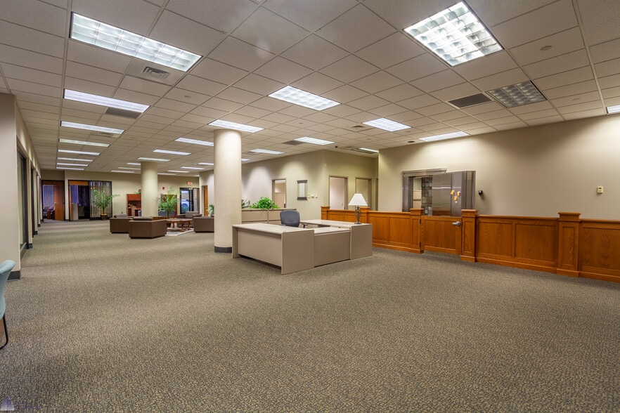 More Photos Of 100 S 4th St, Paducah Office For Lease