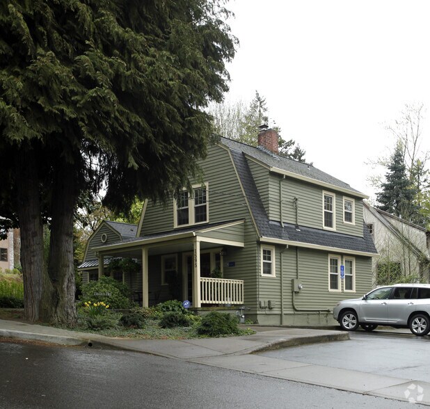 More Photos Of 1595 Holly St, West Linn Office For Sale