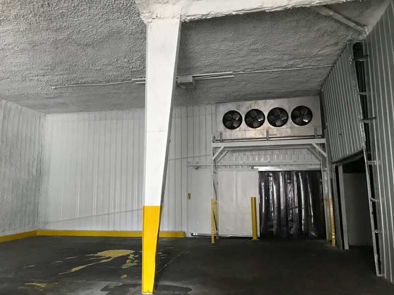 More Photos Of 13514 Glen Harwell Rd, Dover Warehouse For Lease