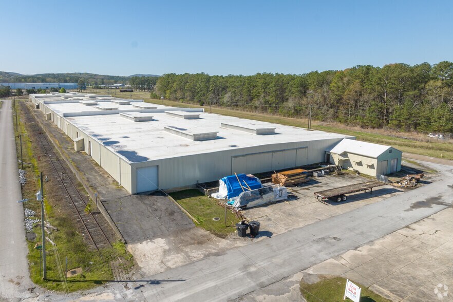 More Photos Of 407 Rains Air Depot Rd, Gadsden Warehouse For Lease