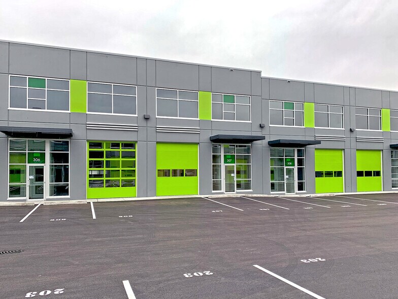 More Photos Of 5491 Regent St, Burnaby Distribution For Sale