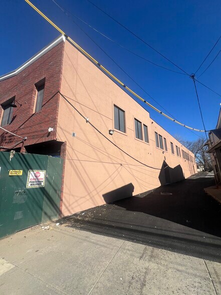 More Photos Of 217 Main St, Staten Island Storefront Retail Residential For Sale