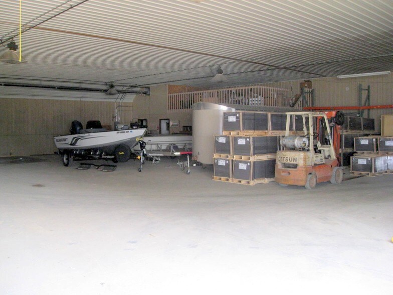 More Photos Of 250 St. John St, Loretto Warehouse For Lease