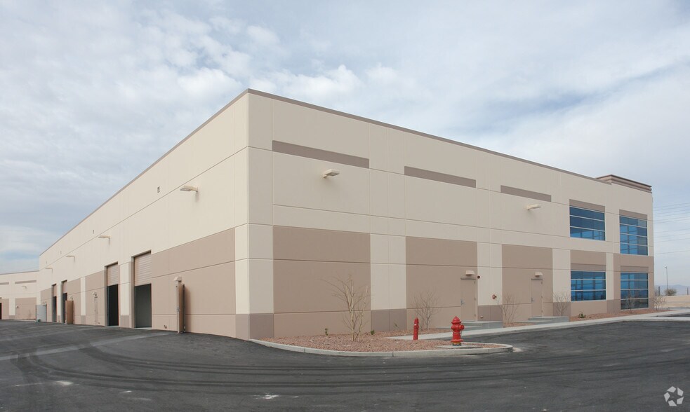 More Photos Of 1867 Whitney Mesa Dr, Henderson Light Manufacturing For Lease