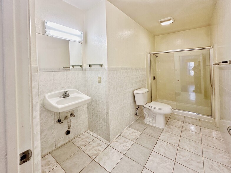 More Photos Of 1927-1929 Taraval St, San Francisco Apartments For Sale