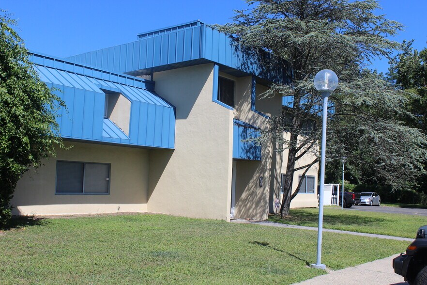 More Photos Of 3321 Doris Ave, Ocean Unknown For Lease