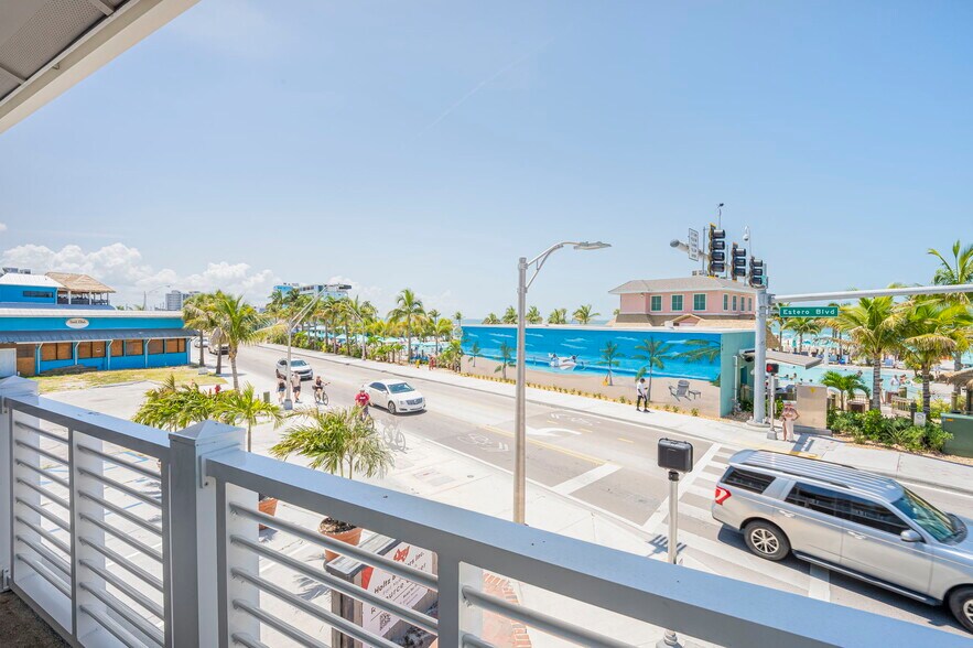More Photos Of 1161-1165 Estero Blvd, Fort Myers Storefront Retail Residential For Sale