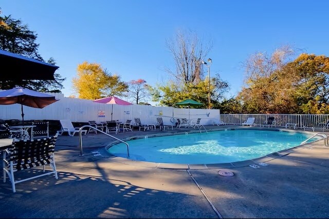 More Photos Of 3169 E Van Buren, Eureka Springs Hotel For Sale