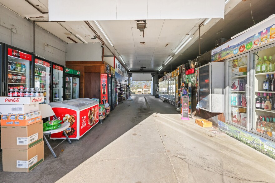 More Photos Of 2024 Locust St, Canal Fulton Freestanding For Sale