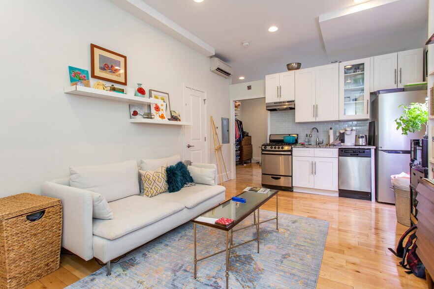 More Photos Of 2020 Locust St, Philadelphia Apartments For Sale