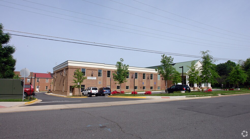 More Photos Of 9701 Main St, Fairfax Office For Lease