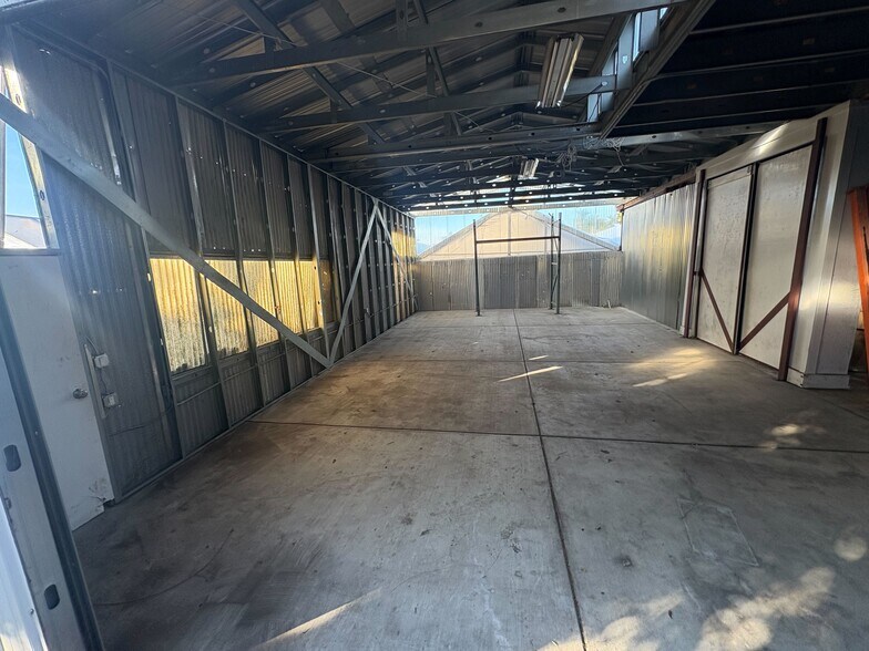 More Photos Of 1168 Urania Ave, Encinitas Industrial For Lease