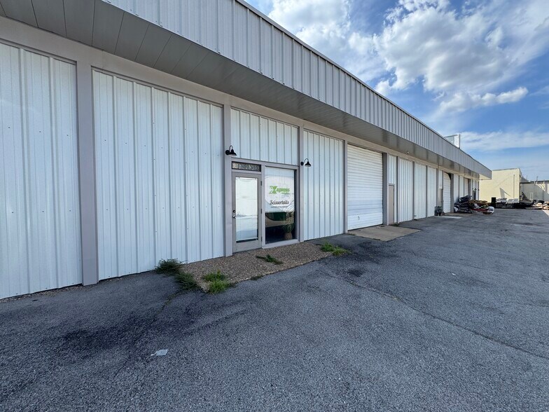 More Photos Of 4466 S 74th Ave, Tulsa Manufacturing For Sale