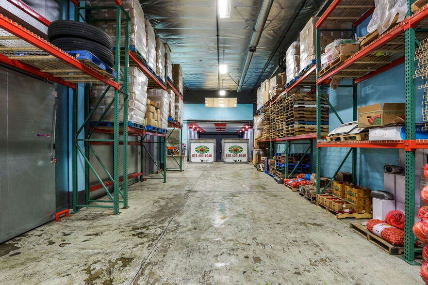 More Photos Of 645 W Broadway, Glendale Distribution For Lease