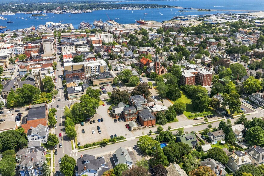 More Photos Of 17 Orchard St, New Bedford Office For Sale