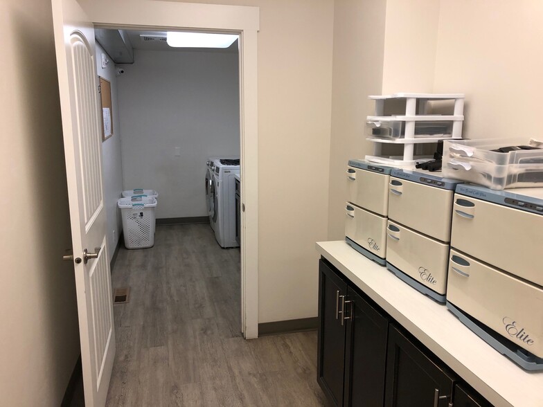 More Photos Of 1440 Blue Lakes Blvd N, Twin Falls Storefront Retail Office For Lease