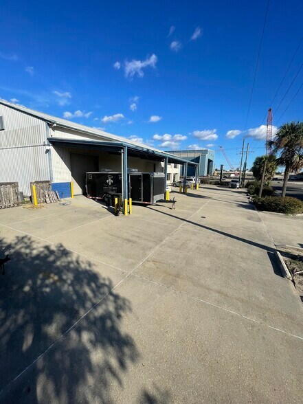 More Photos Of 850 Engineers Rd, Belle Chasse Warehouse For Lease