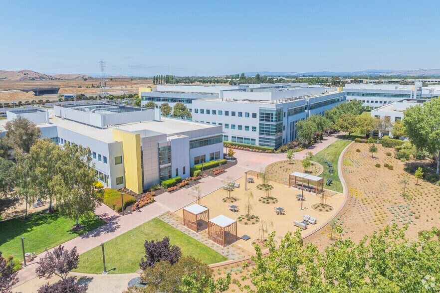 More Photos Of 7999 Gateway Blvd, Newark Research And Development For Lease