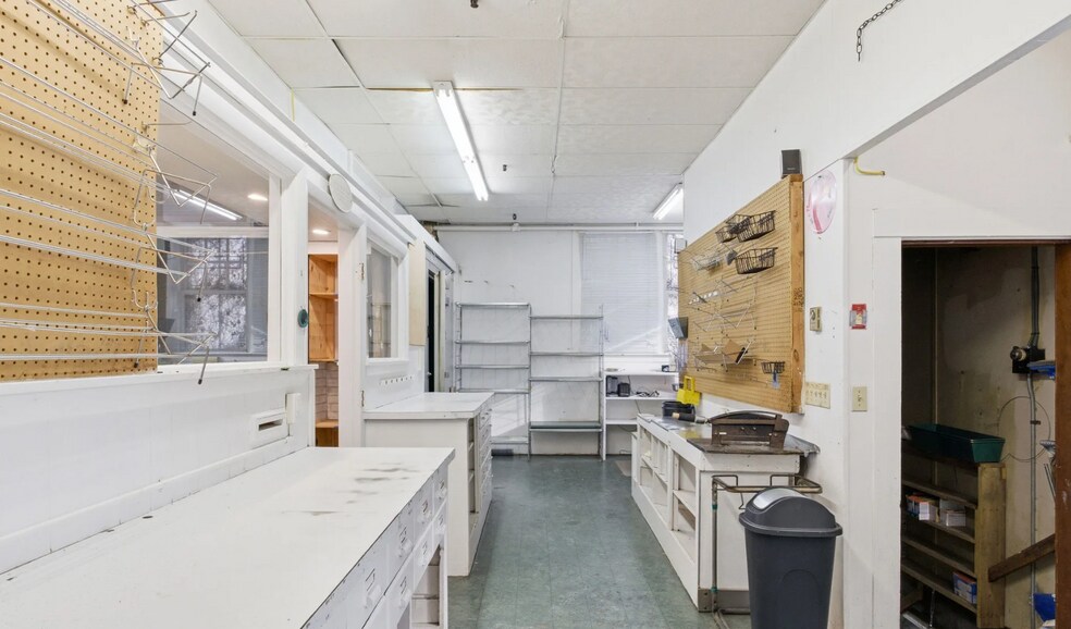 More Photos Of 47 Main St, Ashland Freestanding For Sale