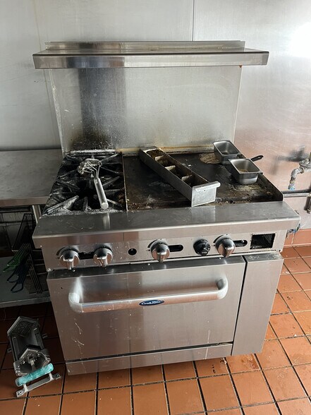 More Photos Of 5 N Farwell St, Verndale Restaurant For Lease