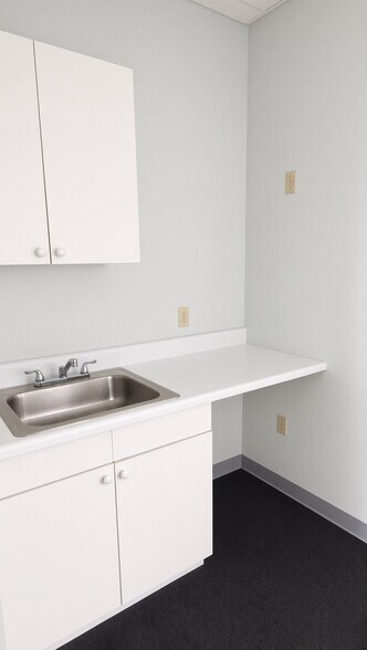 More Photos Of 5310 Clark Rd, Sarasota Medical For Lease