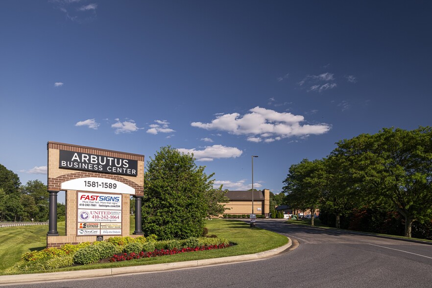 Primary Photo Of 1581 Sulphur Spring Rd, Arbutus Flex For Lease